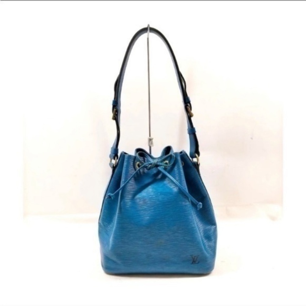 LOUIS VUITTON LV Shoulder Bag Petit Noe Blue Epi